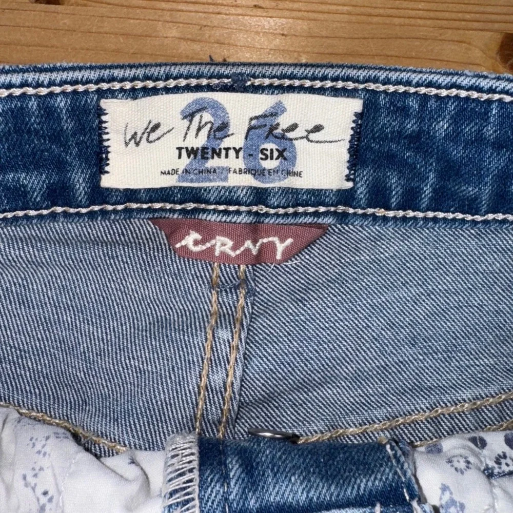 We The Free Distressed Denim Shorts Size‎ 26 Button Fly High Rise Raw Hem Boho